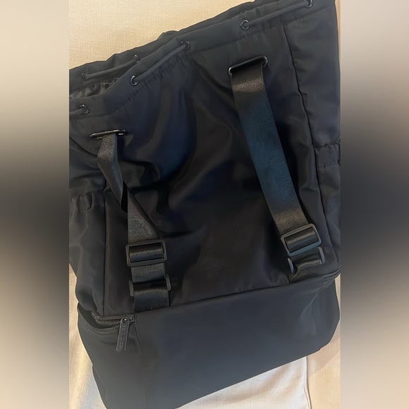 Like new gym bag! Convertible drawstring backpack - Picture 2 of 4